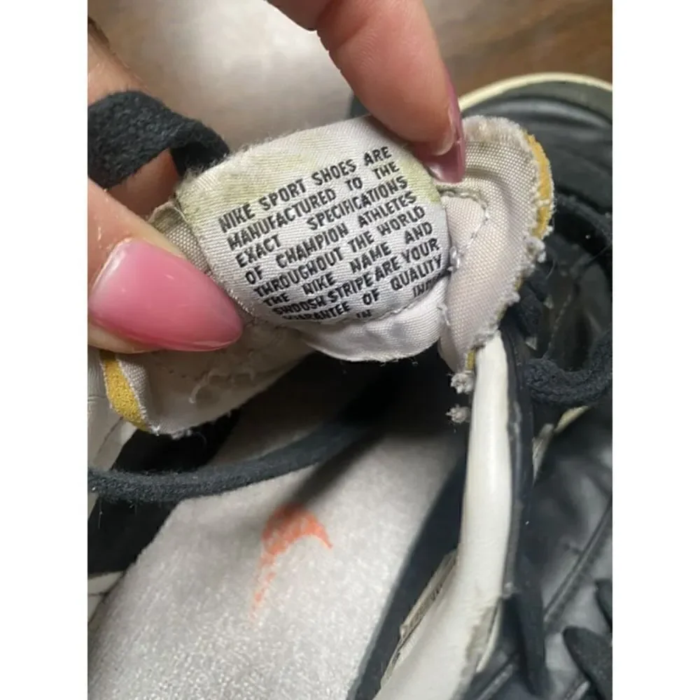Nike 4 black casual sneakers
